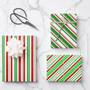 Die Weihnachtsmuster sind grün, weiß, rot und farb Geschenkpapier Set