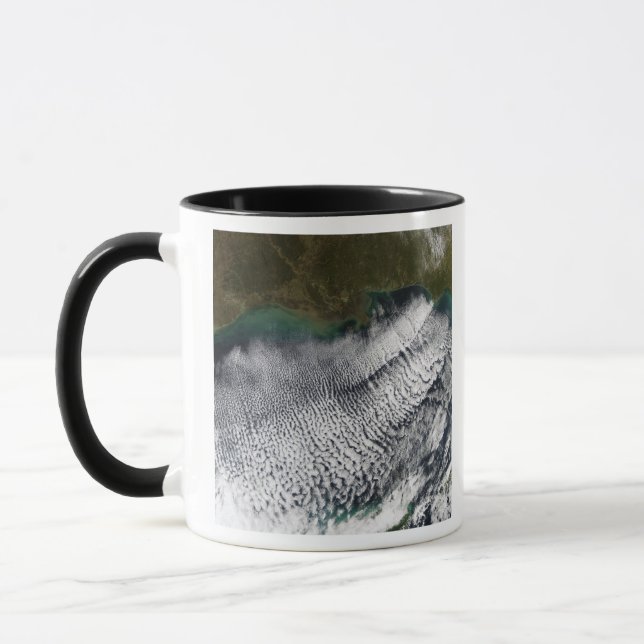 Die wolkigen Straßen im Golf von Mexiko Tasse (Links)