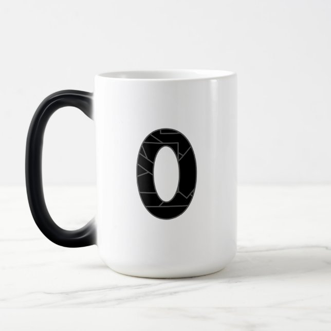 Die Zahl Null (0) in schwarz Verwandlungstasse (Links)