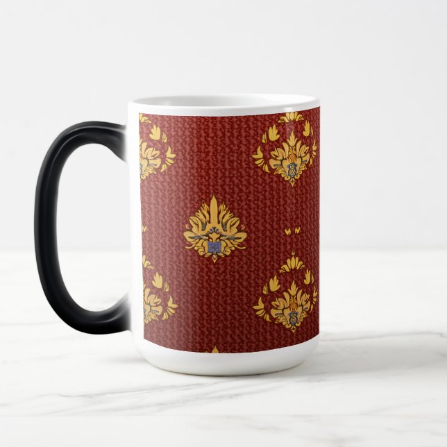 Dies ist eine Stickmuster-Tasse Verwandlungstasse (Links)