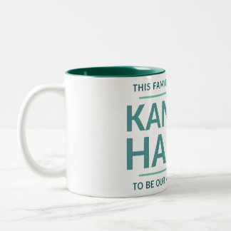Diese Familie wählt... Zweifarbige Tasse