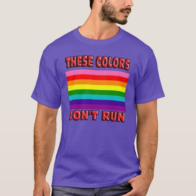 Diese Farben laufen nicht. Flagge des Streifens T-Shirt (Vorderseite)