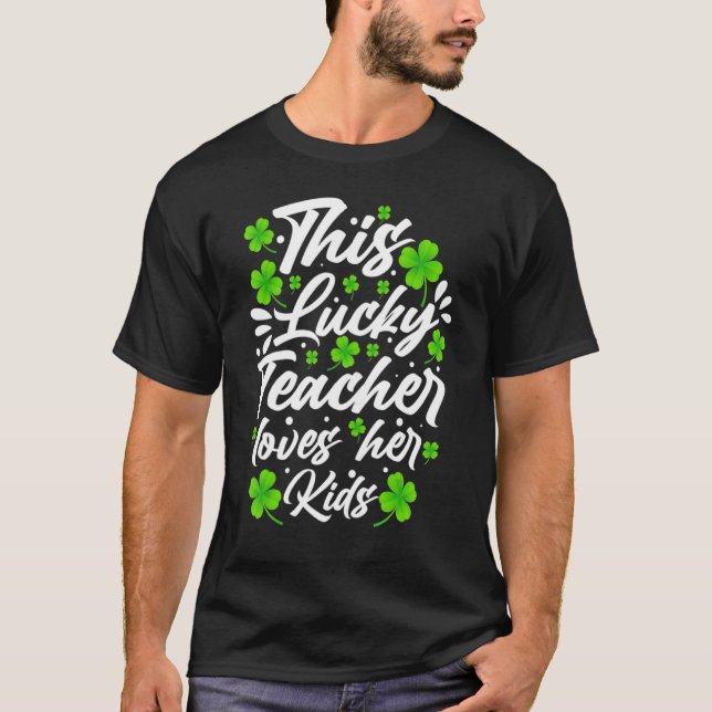 Diese glückliche Lehrerin Liebe ihre Kinder Saint  T-Shirt (Vorderseite)