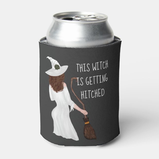 Diese Hexe bekam Halloween Bachelorette Dosenkühler (Kanne Vorderseite)