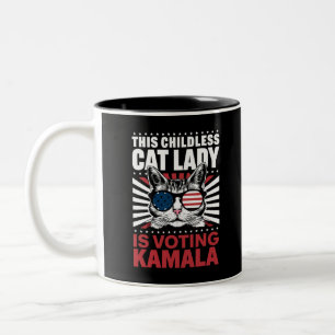 Diese kinderlose Katzenlady wählt Kamala 2024 Zweifarbige Tasse