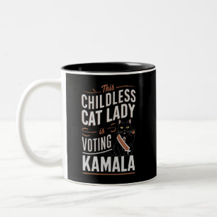 Diese kinderlose Katzenlady wählt Kamala Zweifarbige Tasse