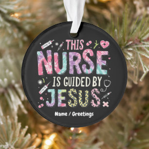 Diese Krankenschwester wird von Jesus geleitet Gl Ornament