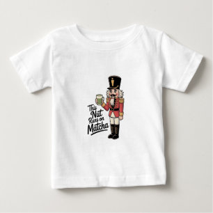 Diese Nuss läuft auf Matcha-Weihnachtsnussknacker Baby T-shirt