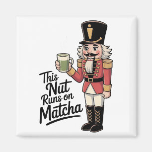 Diese Nuss läuft auf Matcha-Weihnachtsnussknacker Magnet