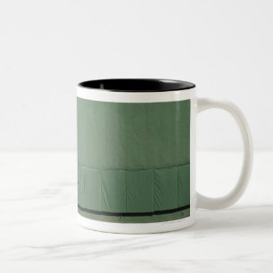 Diese Wand bekannt als 'das grüne Monster. Zweifarbige Tasse