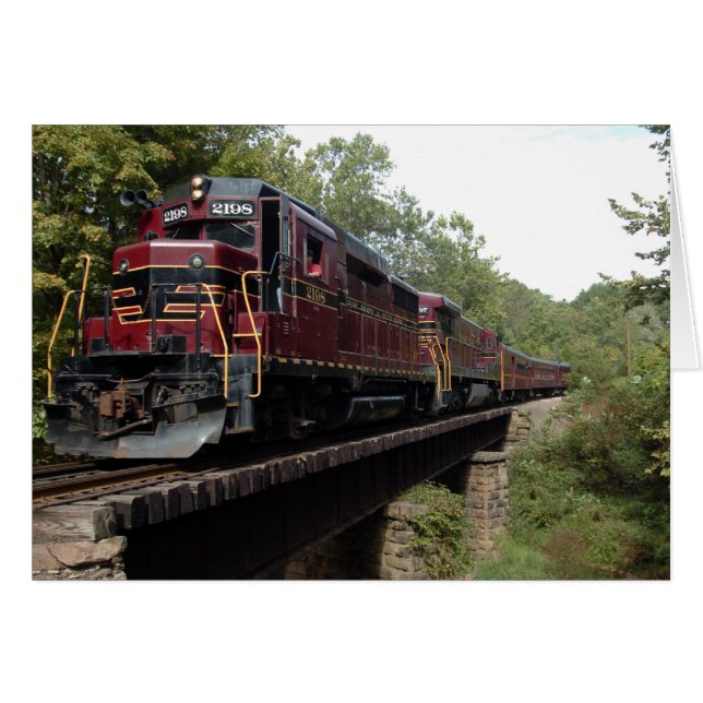 Diesel 2198 auf Trestle (Vorderseite (Horizontal))