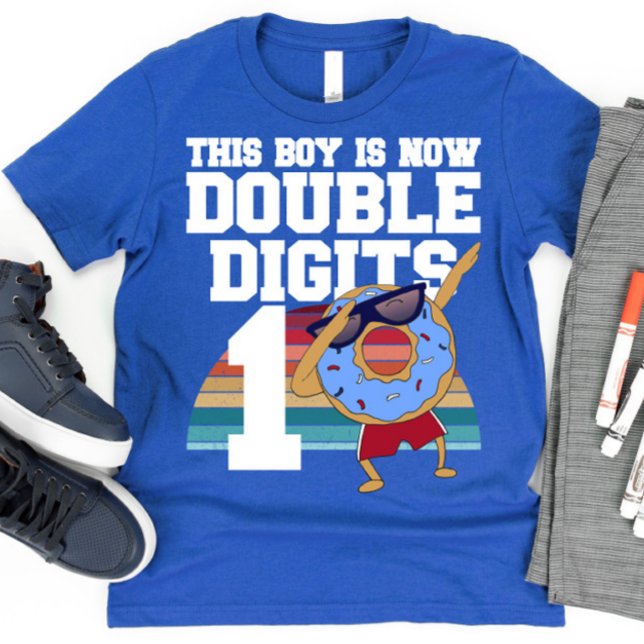 Dieser Junge ist jetzt zweistellig, sonniger 10. G T-Shirt (Von Creator hochgeladen)
