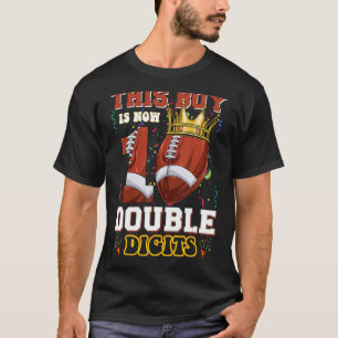 Dieser Junge jetzt 10 zweistellige Fußball 10 Jahr T-Shirt