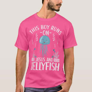 Dieser Junge rennt auf Jesus und Quallen Niedliche T-Shirt
