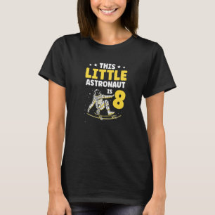 Dieser kleine Astronaut ist ein 8-Planet-Raumschif T-Shirt
