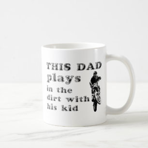 Dieser Papa fährt Motocross mit dem Dirtbike Tasse