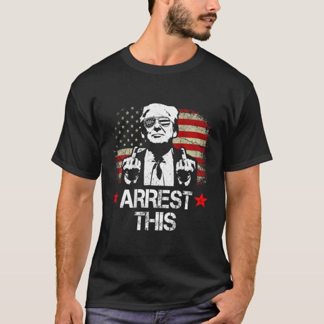 Dieser Trump Middle Fingers Pro Trump 2024 (auf de T-Shirt (Vorderseite)