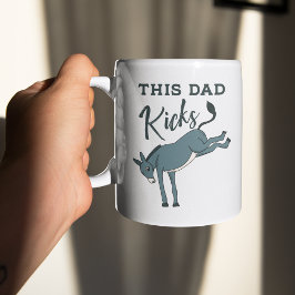 Dieser Vater kickt Donkey Funny Vathday Kaffeetasse
