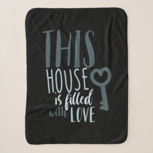 Dieses Haus ist mit Liebe gefüllt Sherpadecke