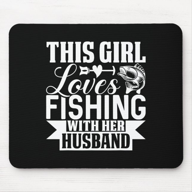 Dieses Mädchen fischt gerne mit ihrem Hund Mousepad (Vorne)
