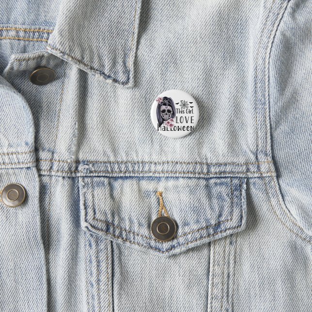 Dieses Mädchen Liebe Halloween Button (Beispiel)