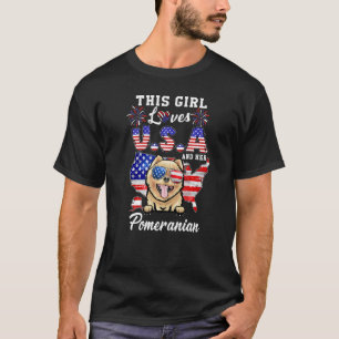 Dieses Mädchen Liebe USA und ihr Hund 4. Juli Pome T-Shirt