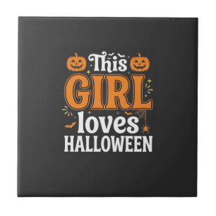Dieses Mädchen liebt Halloween-Typografie SVG-Desi Fliese