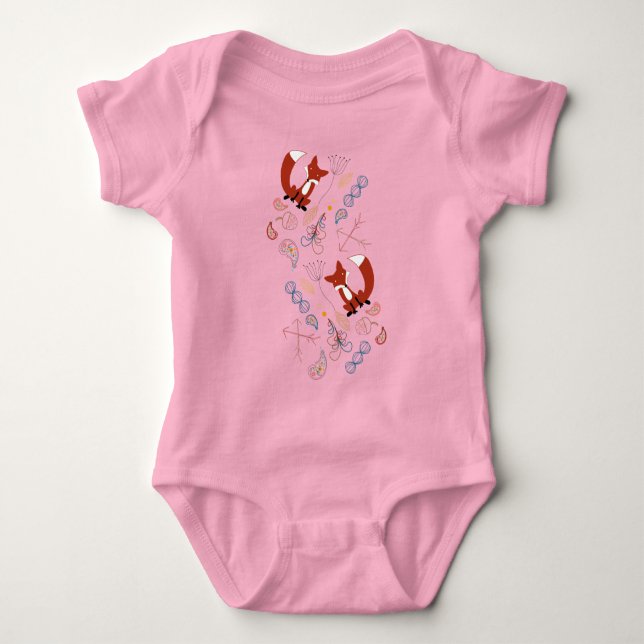 Dieses moderne Fox Woodland-Muster Baby Strampler (Vorderseite)