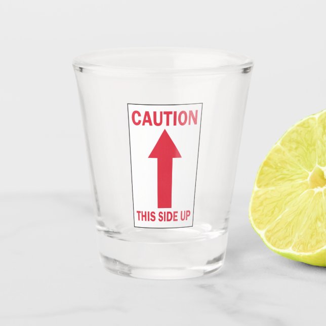 Dieses seitliche Shot Glass - spielerisches Verpac Schnapsglas (Vorderseite)