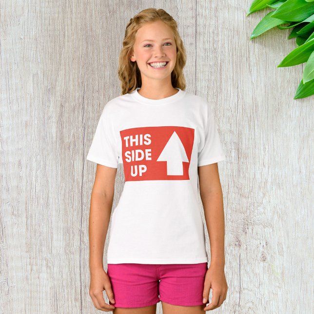 Dieses seitliche Zeichen T-Shirt (Von Creator hochgeladen)