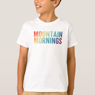 Dieses T - Shirt-Design zeichnet sich durch ein at T-Shirt