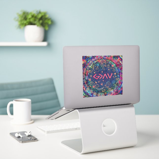 Dieu est plus amusant Boho jolie Sticker Inspirivi (Ordinateur portable sur le bureau)
