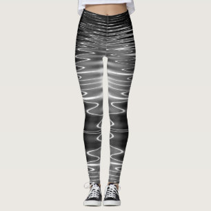 Digital Wavy Black Water Reflection von Tron Leggings
