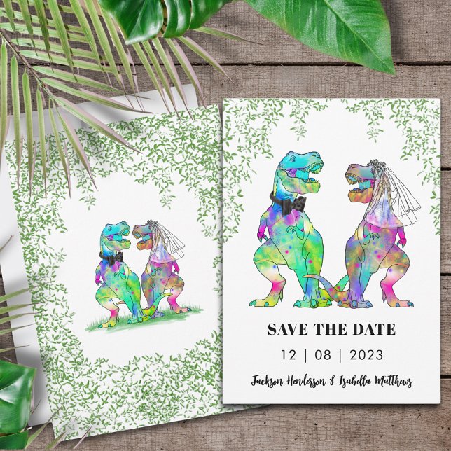 Dinosaur Hochzeitsthema Save The Date (Dinosaur themed wedding save the date invitation with colorful T-Rex bride and groom jungle foliage)