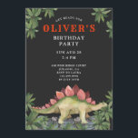 Dinosaur Kids Einladung zum Geburtstag<br><div class="desc">Eine Dinosaurier-Geburtstagsfeier mit einem Dinosaurier,  der von uralten Palmen-Blätter umgeben ist. Eine Szene aus der Anfangszeit,  mit farbiger Typografie in grün rot und weiß auf schwarzem Hintergrund. Schwarz auf der Rückseite der Einladung.</div>