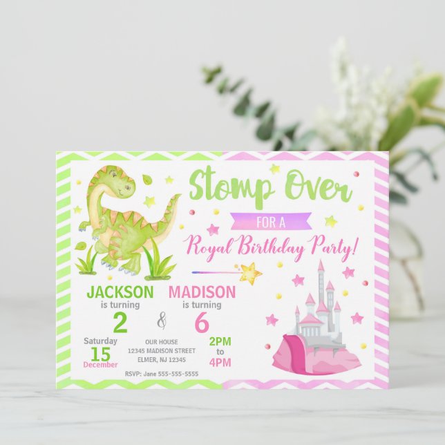 Dinosaur & Princess Joint Birthday Invitation Einladung (Stehend Vorderseite)