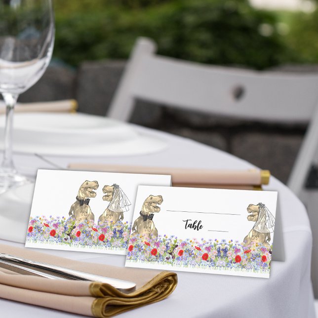 Dinosaur Thema Hochzeit farbenfrohe Wildblume Platzkarte (Dinosaur themed wedding place cards fun T-Rex bride and groom in a prehistoric wildflower meadow)