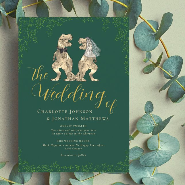 Dinosaur Theme Wedding Green und Gold Einladung (Dinosaur wedding green and gold invitation Modern elegant script T-Rex dino bride & groom eucalyptus)
