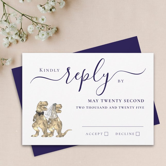 Dinosaur Theme Wedding Reply Navy Blue White RSVP Karte (Dinosaur theme wedding navy blue & white RSVP invitation Card T-Rex dino bride & groom elegant )