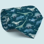 Dinosaurier Green Pattern Krawatte<br><div class="desc">Viele blaue Saurier,  Tyrannosaurus rex,  Spinosaurus,  Stegosaurus,  Diplodocus und Triceratops. Ideal für Museumskuratoren,  Paläontologen und alle,  die Dinosaurier mögen.</div>