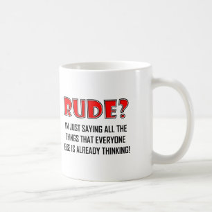 Dire la tasse drôle de choses grossières