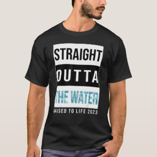Direkt hinter der Wassertaufe 2023, die auf Li ang T-Shirt