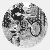 Dirt bike radeln im Wald