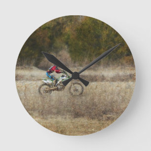 Dirt Bike Riding Runde Wanduhr