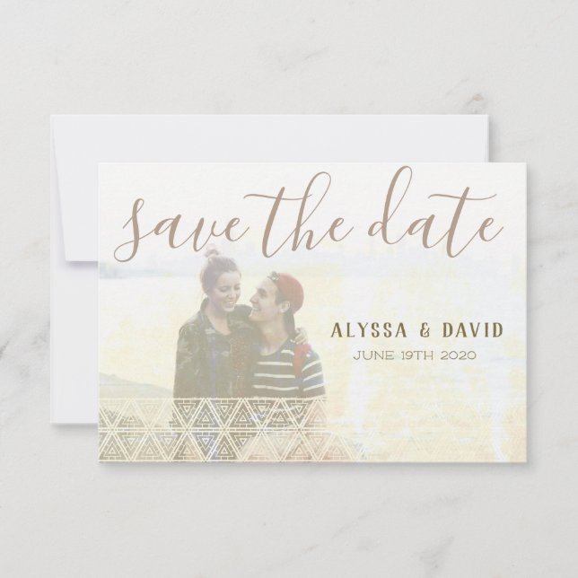 Distresiertes weißes Dreieck-Foto Save the Date (Vorderseite)