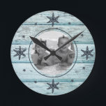 Distressed Blue Beach Wood Starfish Photo Runde Wanduhr<br><div class="desc">Distressed beach wood in blue with midnight blue starfish representing the clock number with your favorite photo. Makes a great house warming gift or decor for your beach house. If you have any questions about the "DESIGN ONLY" or need help please message me or visit my store link: https://www.zazzle.com/store/jmr_designs (Copy...</div>