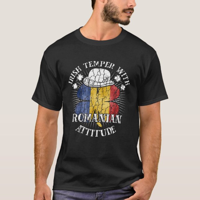 Distressed Irish Romanian Attitude Patriotic Shamr T-Shirt (Vorderseite)