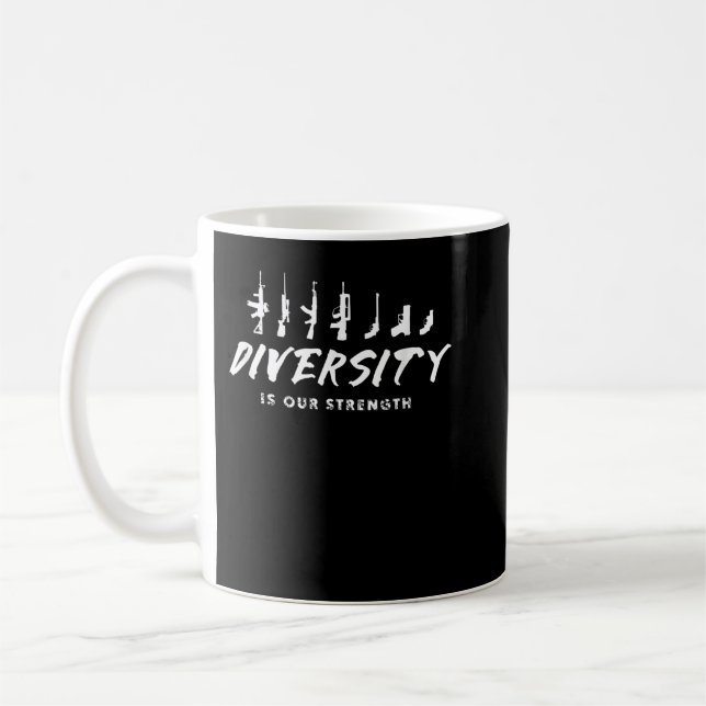 Diversity ist unsere Stärke Funny God Guns 2A Love Kaffeetasse (Links)