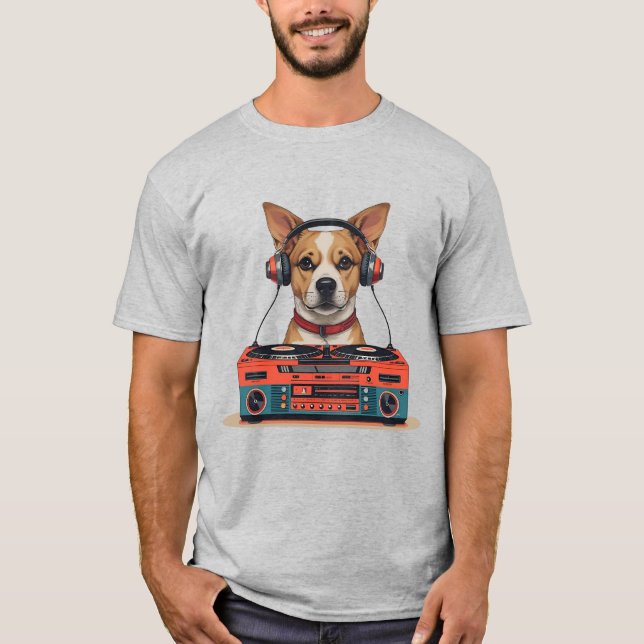 DJ Dog Turntable Beats T-Shirt (Vorderseite)