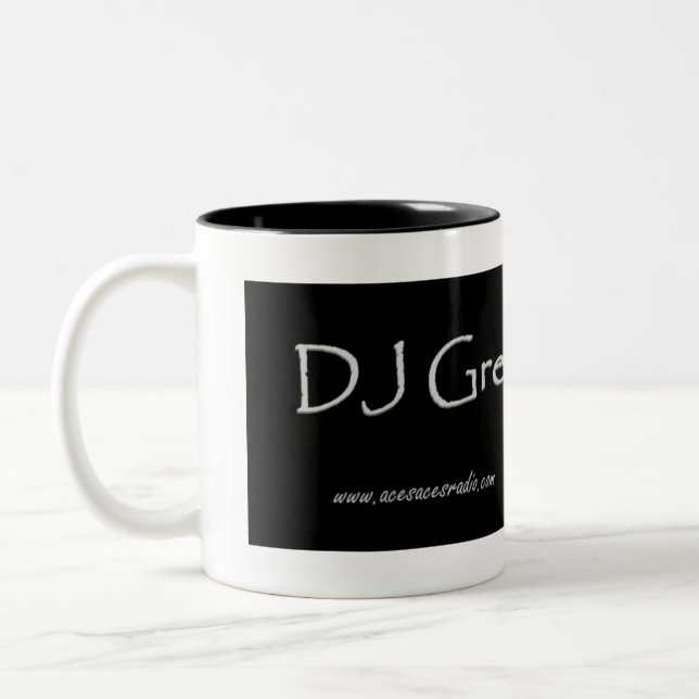 DJ Grey mug (Gauche)